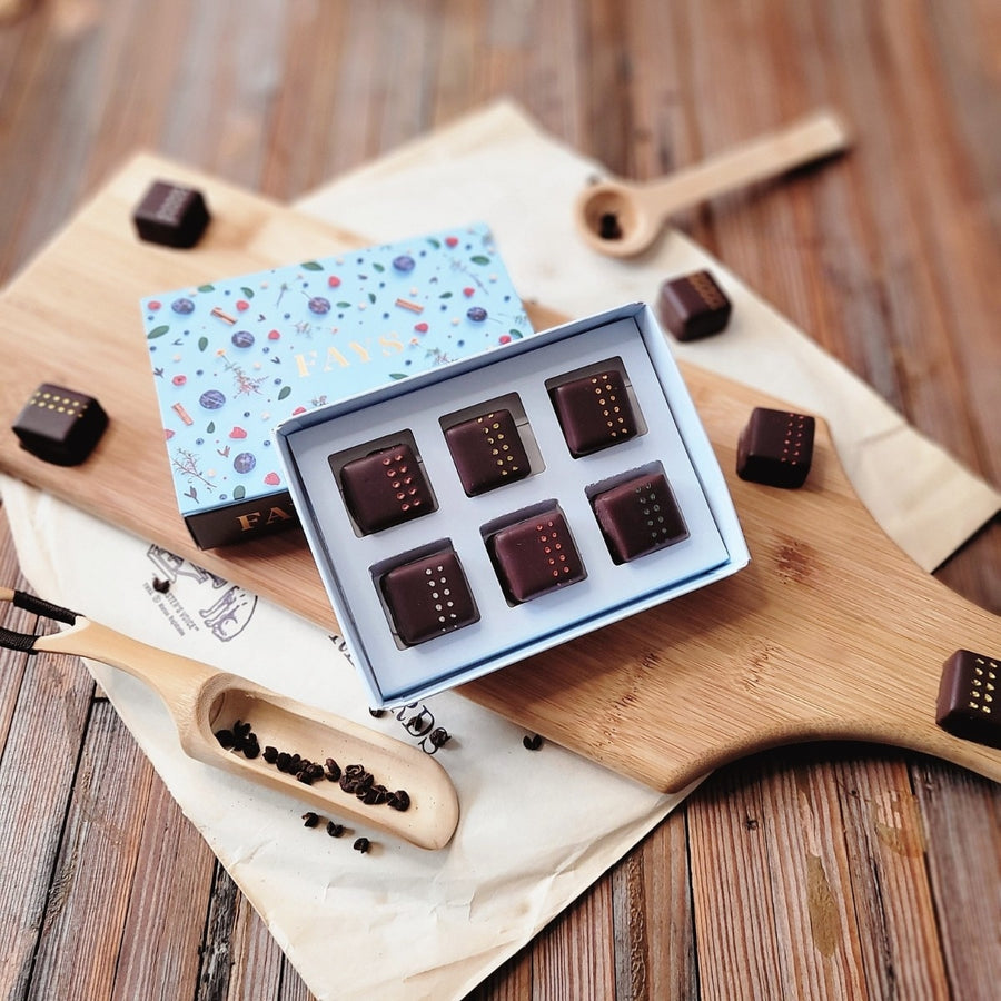 Boîte de chocolat pour papa - whisky, poivre, caramel.