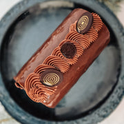 Bûche de Noël au chocolat et au praliné salé au Sel Saint-Laurent