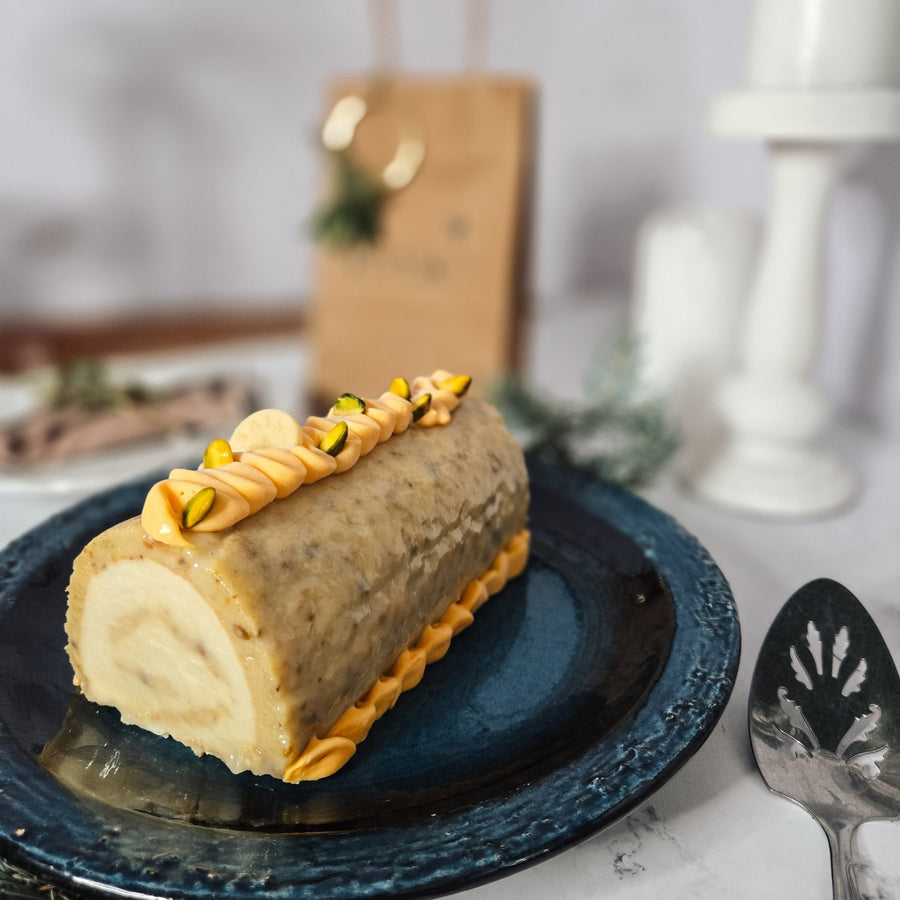 Bûche de Noël Namelaka d'Or - Création artisanale québécoise. Sans gluten.