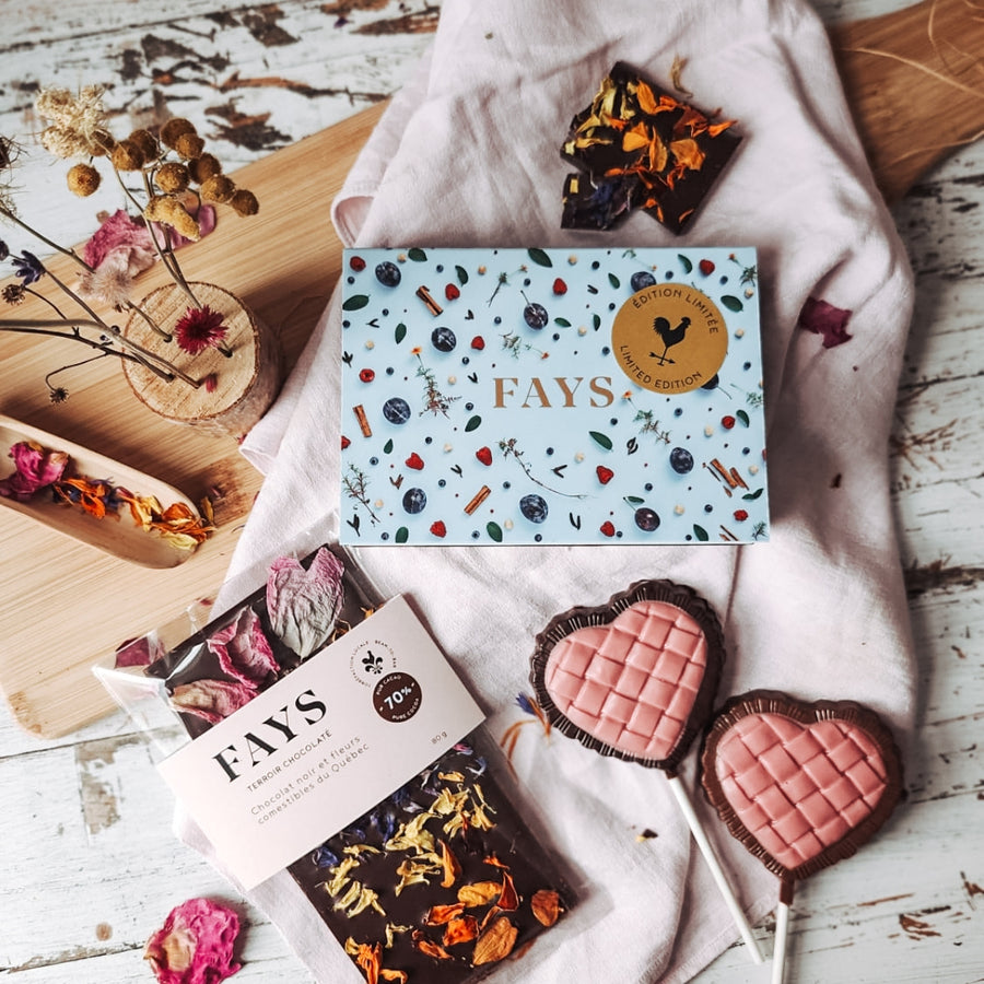 Tablette chocolat noir et fleurs comestibles