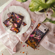 Tablette chocolat noir et fleurs comestibles