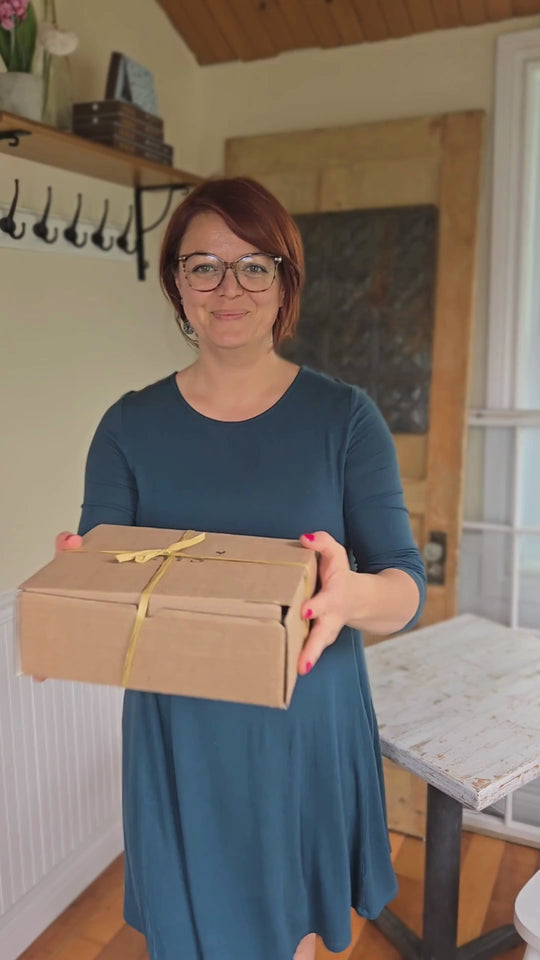 Nos ensembles cadeaux sont soigneusement conçus pour plaire au papa qui illumine votre vie (ou celle de vos petits!).

Ces ensembles cadeaux peuvent être envoyés par la poste. À l'approche d'une fête, pensez à commander au moins 7 jours à l'avance pour vous assurer de tout recevoir à la maison à temps. Commandez en ligne avec option de livraison.